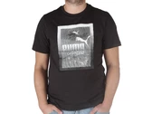  Graphics Photoprint Tee - T-Shirt uomo Puma. Disponibile in diverse taglie: l, m, xl e colori grigio, nero. YOUSPORTY.