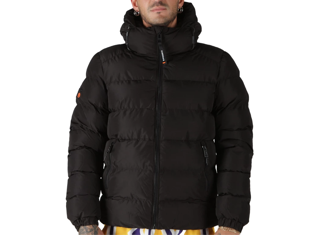  Hooded Sports Puffer Jacket - Giacche uomo Superdry. Disponibile in diverse taglie: l, m, s, xl e colori nero. YOUSPORTY.