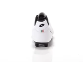  Stadio 705 FG - Calcio uomo Lotto. Disponibile in diverse taglie: 40, 41, 42, 43, 44, 45 e colori bianco, nero. YOUSPORTY.