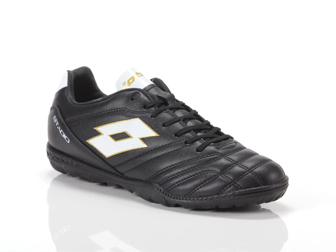  Stadio 705 TF - Calcio uomo Lotto. Disponibile in diverse taglie: 42, 43, 45 e colori bianco, nero. YOUSPORTY.