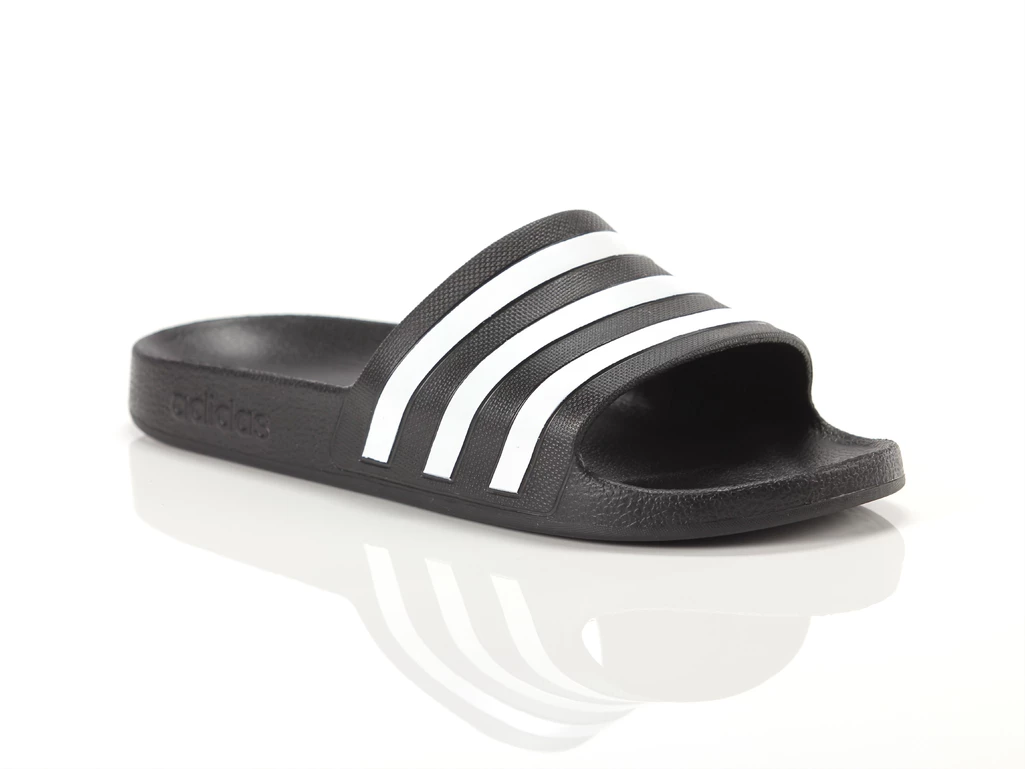  Adilette Aqua - Ciabatte unisex Adidas. Disponibile in diverse taglie: 46, 40, 41, 42, 43, 44, 45 e colori bianco, nero. YOUSPO