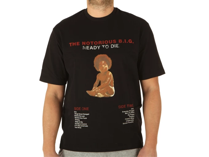  The Notorious B.I.G. Ready To Die - T-Shirt uomo ReCovered. Disponibile in diverse taglie: l, m, xl e colori nero. YOUSPORTY.