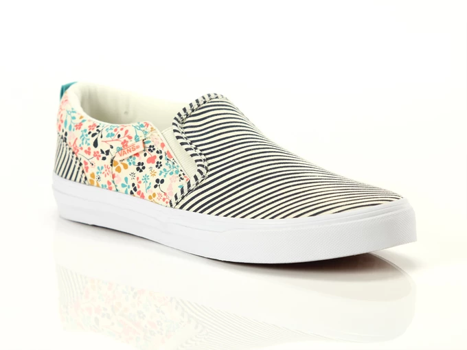  Asher - Sneakers ragazzo Vans. Disponibile in diverse taglie: 36, 37, 38 e colori bianco panna, nero, azzurro. YOUSPORTY.