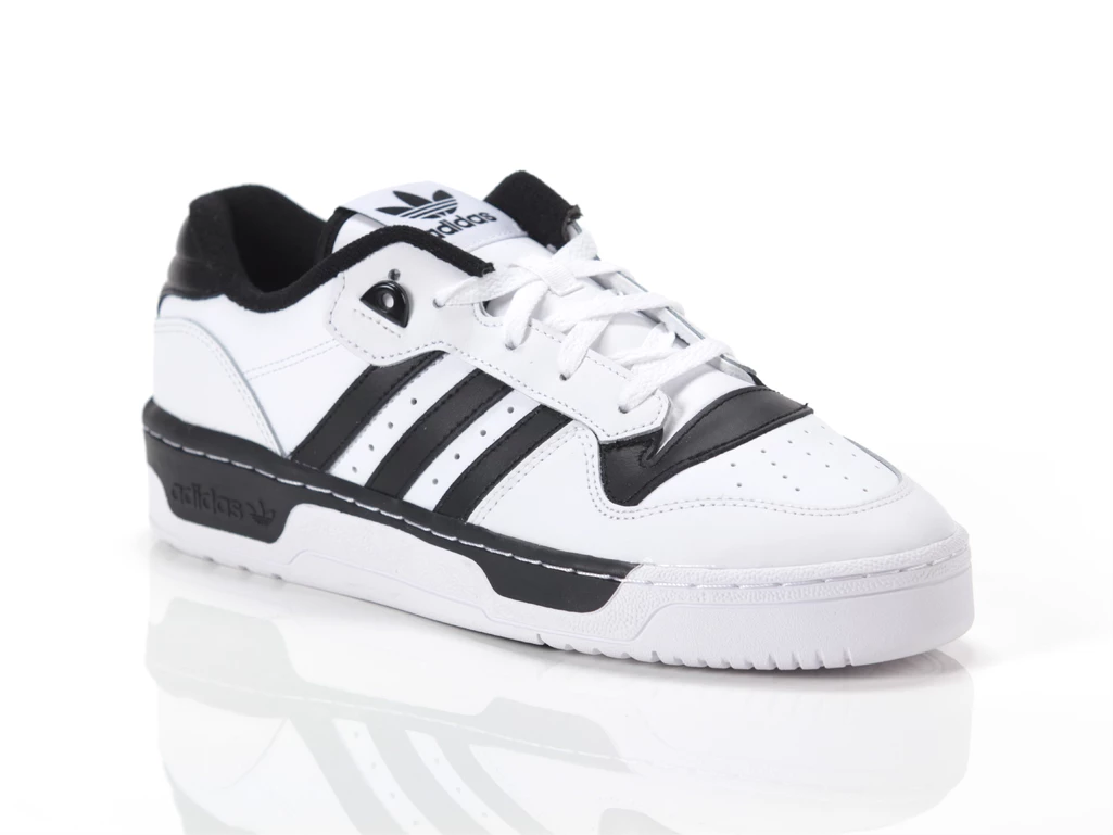  Rivalry Low - Sneakers uomo Adidas. Disponibile in diverse taglie: 46, 40, 41, 42, 43, 44, 36, 37, 38, 39 e colori bianco, nero