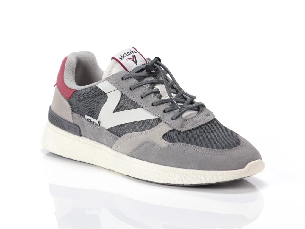  Victoria Gris - Sneakers uomo Victoria. Disponibile in diverse taglie: 40, 42, 43, 44, 45 e colori bordeaux. YOUSPORTY.