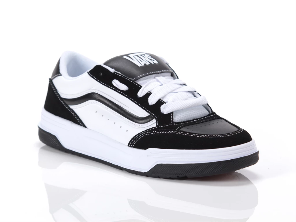  Hylane Black White - Sneakers uomo Vans. Disponibile in diverse taglie: 43, 44 e colori bianco, nero. YOUSPORTY.