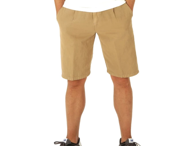  Bermuda Laccio Deserto - Bermuda uomo Berna. Disponibile in diverse taglie: 46, 50, 52, 44 e colori marrone chiaro. YOUSPORTY.