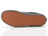  Classic Slip On - Sneakers uomo Vans. Disponibile in diverse taglie: 40, 41, 42, 43, 44 e colori nero. YOUSPORTY.